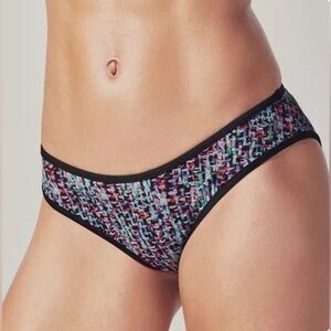 Fabletics Bajan Hipster Bikini Bottoms Womens Size Small Charm Logo
Swimwear